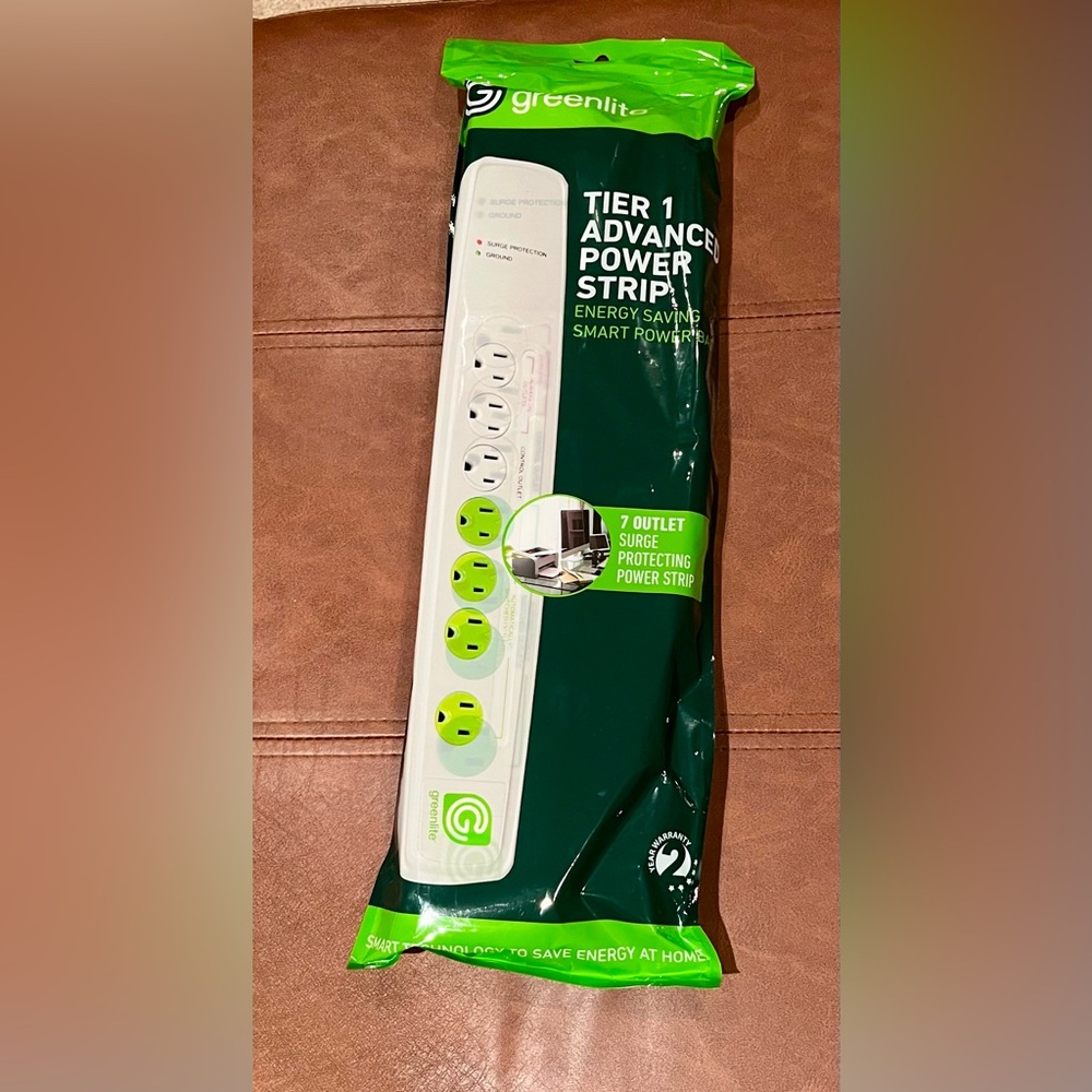 NEW WITH TAGS - Greenlite - Tier 1 Advanced Power Strip